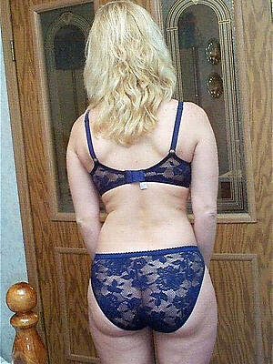 matured blonde wife naked pics