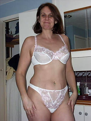 downcast hot mature lingerie pictures