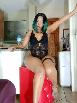 naughty mature ebony unveil