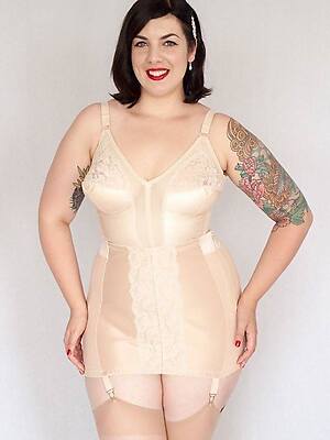 tattooed matures love posing unvarnished