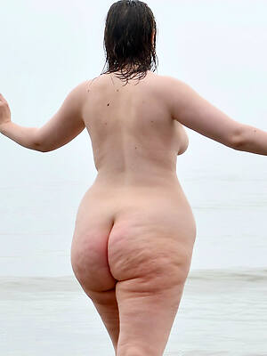 the sexy goddess mature mom ass