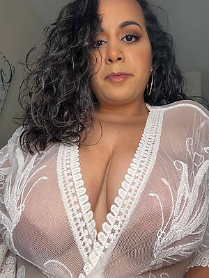 mature mexican whores flaunts her tits