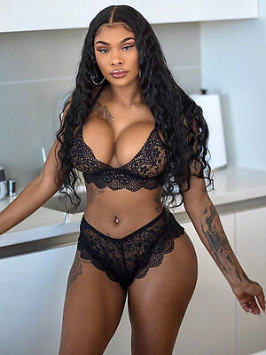 check out mature knavish pussy