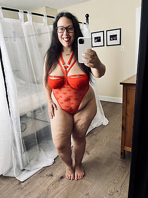 free selfshot mature naked