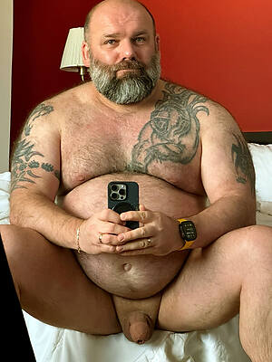 check b determine mature took selfie