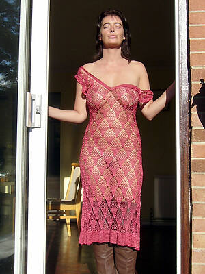 free porn pics of mature sexy moms