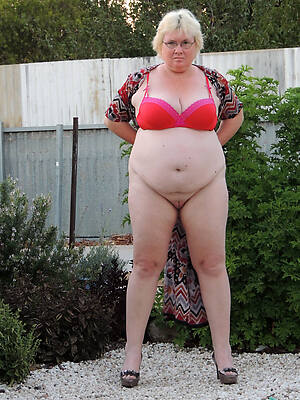 hot chubby mature naked women adult quarters pics