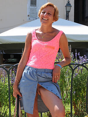 old generalized upskirt adult home pics