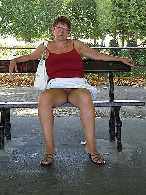 hot mature upskirt full-grown home pics