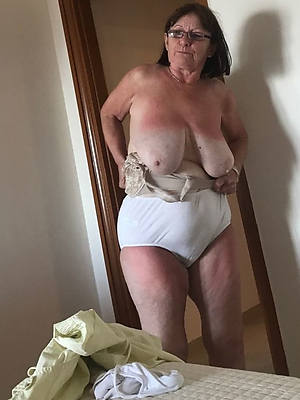 Bohemian amature grown-up grandma nude pictures