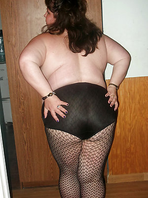 hotties mature woman in pantyhose