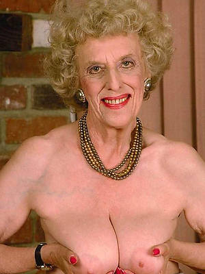 downcast naked mature grannies pics